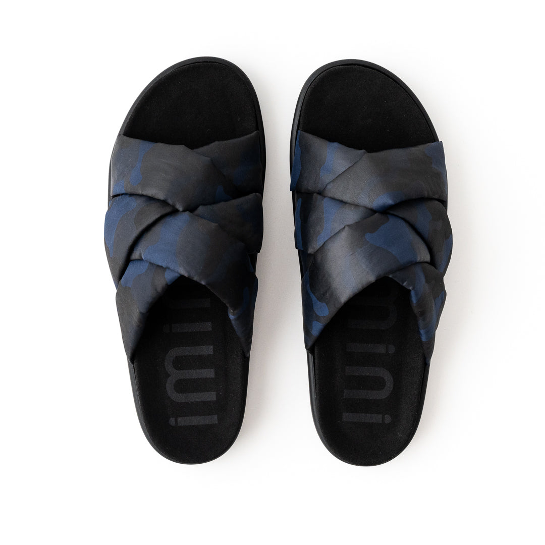 moderne Sandale/Pantolette mit Wechselfußbett in blau-schwarz