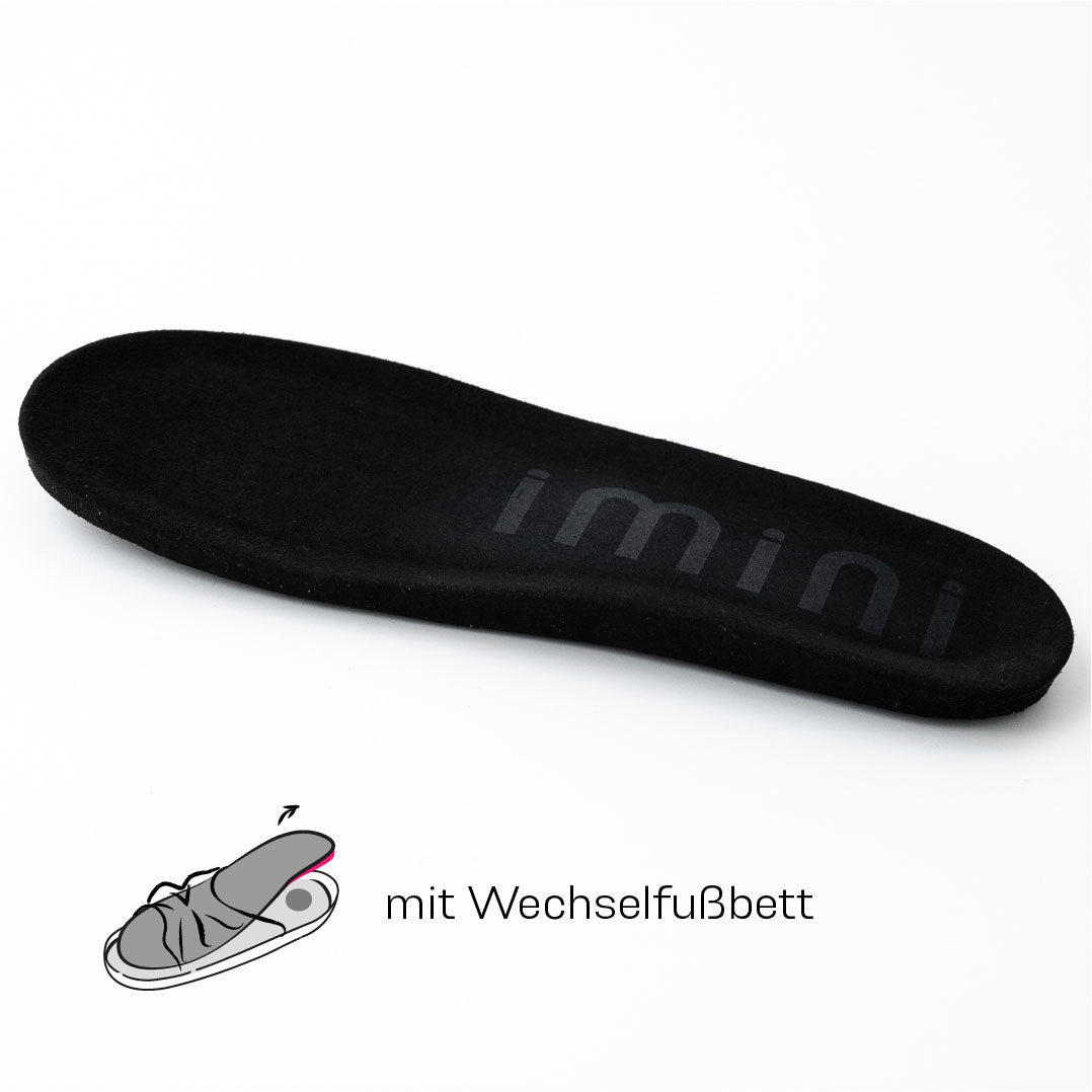 komfortables, gepolstertes Standardfußbett, das gegen eine orthopädische Einlage ausgetauscht werden kann